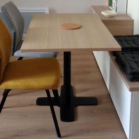 Appartement Hestia F1 Bis + Terrasse Hyper Centre Lons-le-Saunier Eksteriør billede