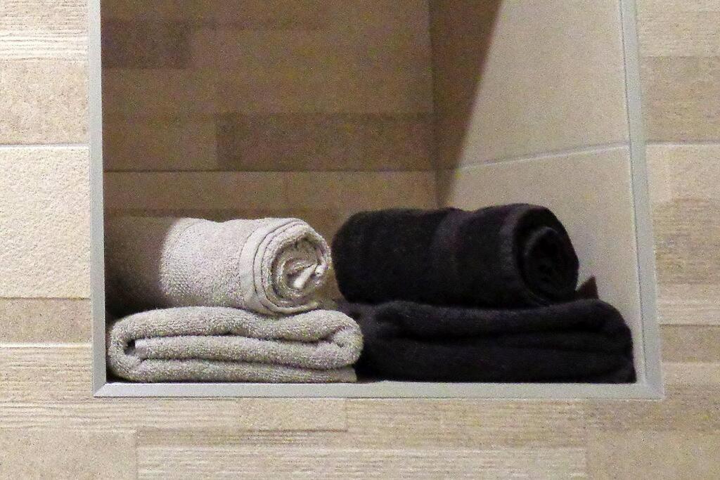 Appartement Hestia F1 Bis + Terrasse Hyper Centre Lons-le-Saunier Eksteriør billede